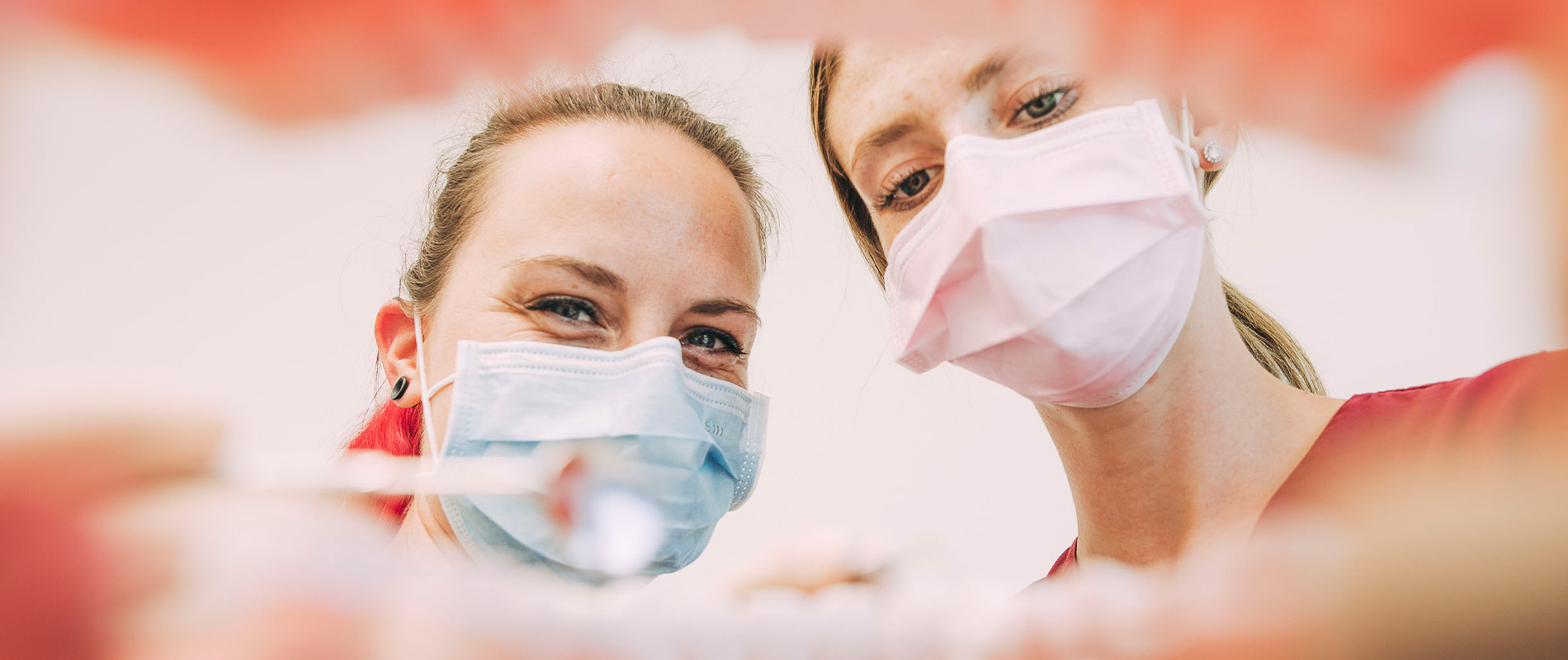 Prophylaxe in der Zahnarztpraxis Hollfeld und Mistelbach für Erwachsene und Kinder